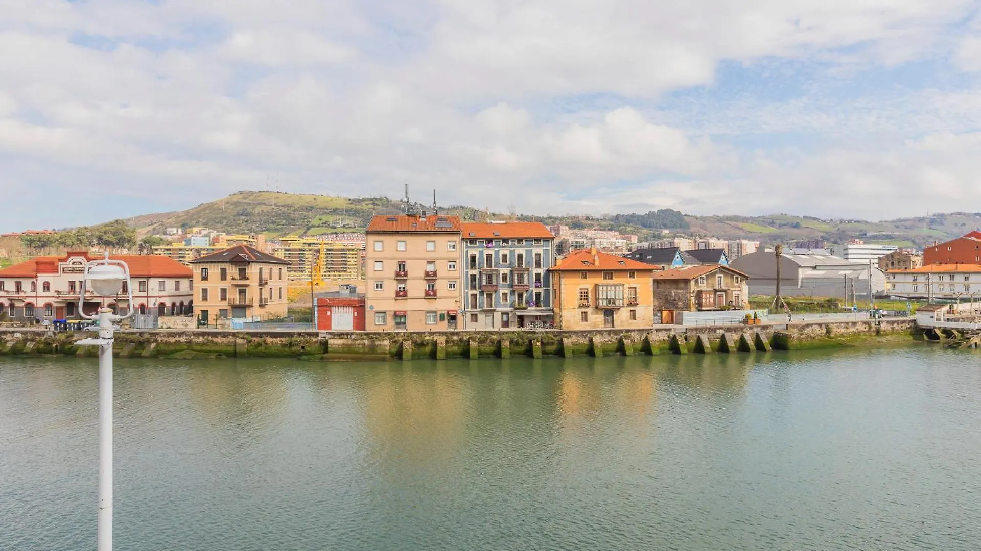 Akomodat En Apartamento Luminoso Junto Al Paseo De La Ria Bilbao
