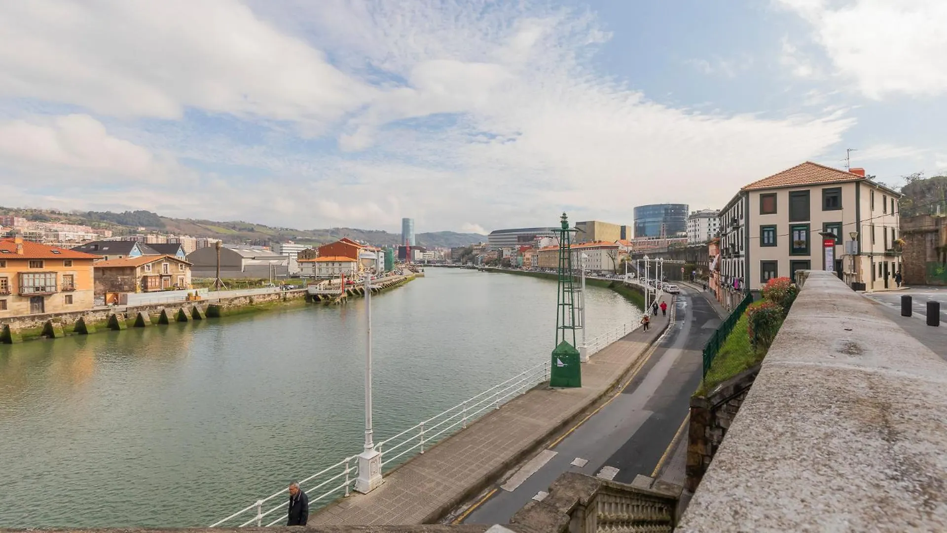 Akomodat En Apartamento Luminoso Junto Al Paseo De La Ria Bilbao